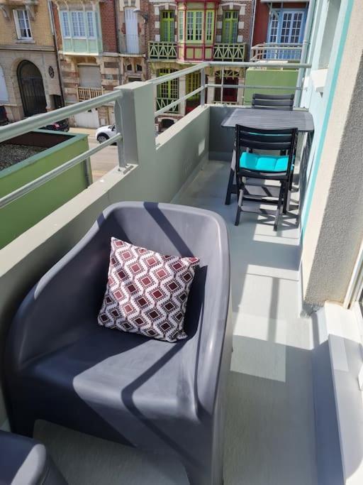 Trimaran Studio 10 Metres De La Plage Avec Balcon/Terrasse Mers-les-Bains Εξωτερικό φωτογραφία