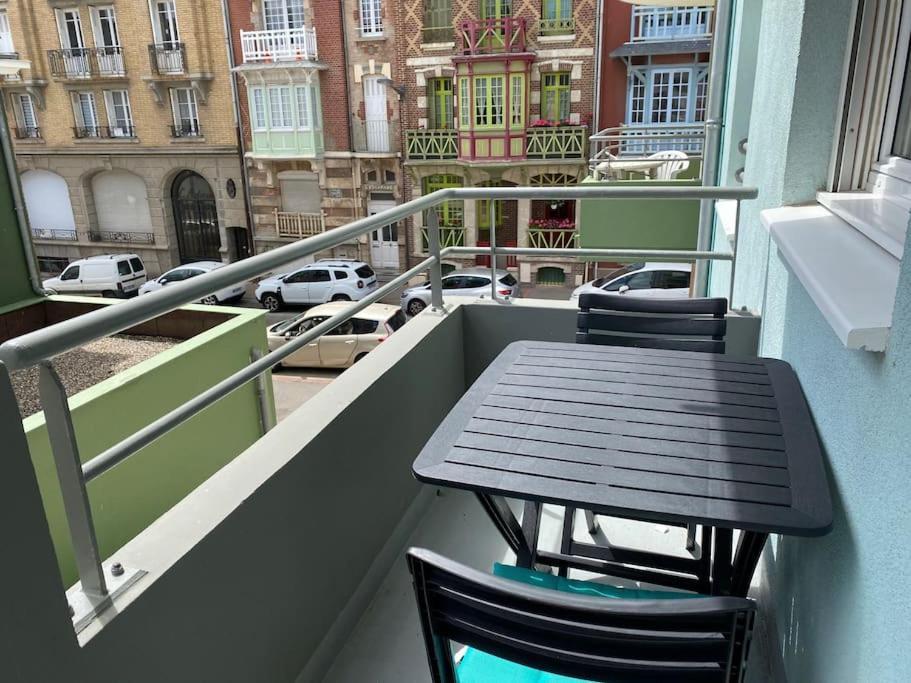 Trimaran Studio 10 Metres De La Plage Avec Balcon/Terrasse Mers-les-Bains Εξωτερικό φωτογραφία